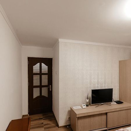Luxury Radox Apartment Buzau City Center Exteriör bild